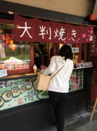 尾道駅前のさくら茶屋で大判焼きを買いに行きました！
