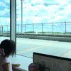 ロイヤル広島空港店で飛行機の離発着を見る！　