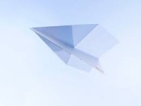 スマホで操縦できる紙飛行機ラジコン見つけました！